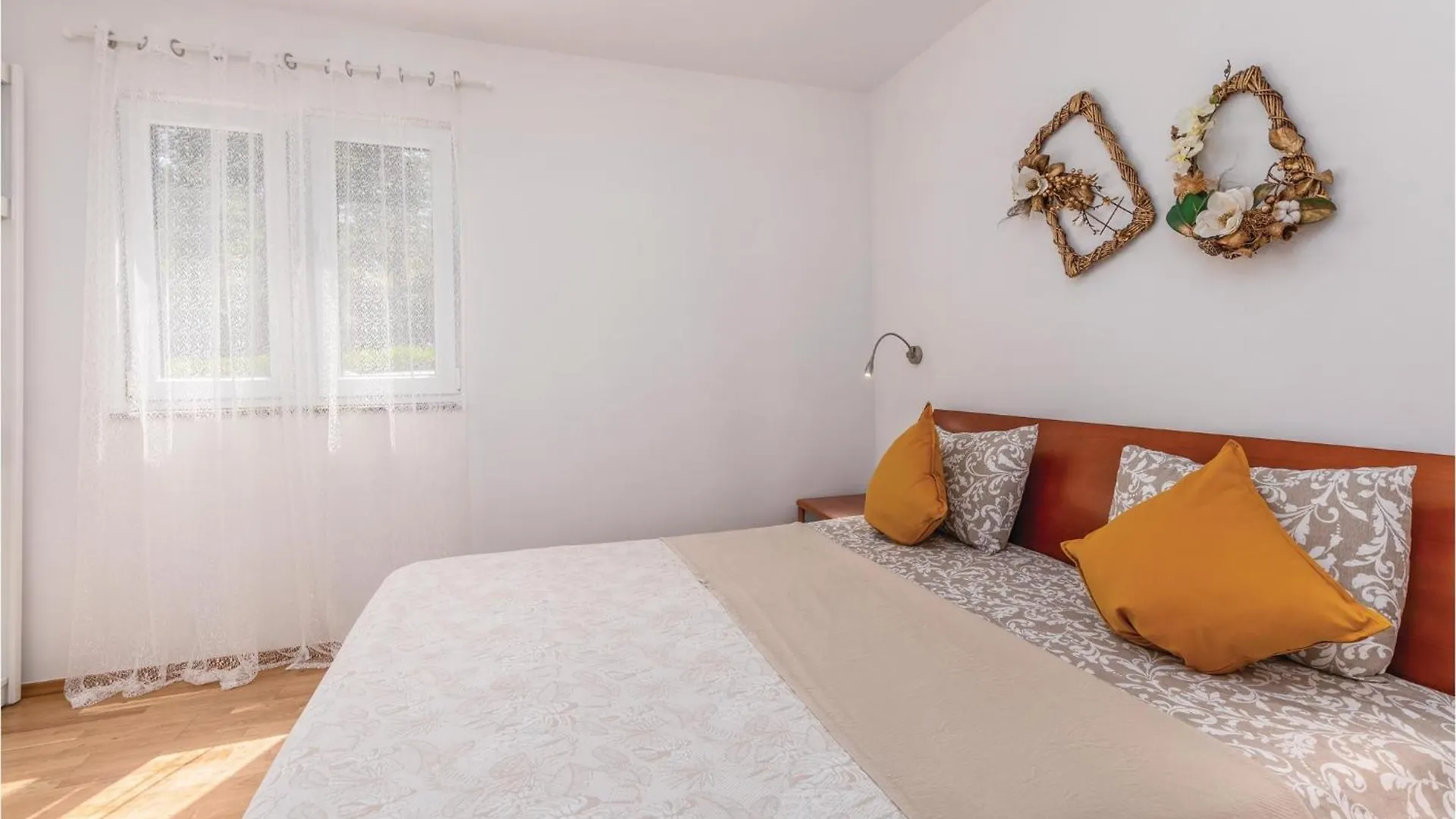 Pet Friendly Home In Malinska With Wifi シロ