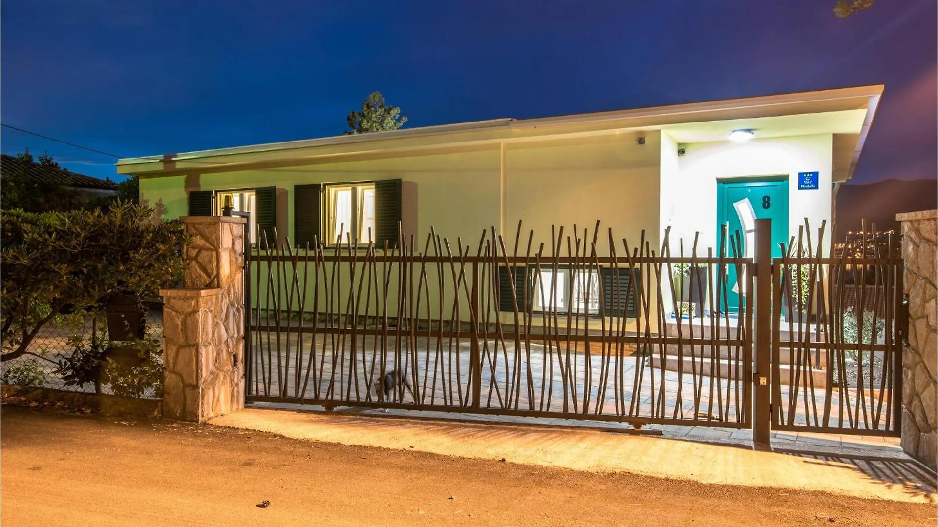 Pet Friendly Home In Malinska With Wifi シロ 別荘